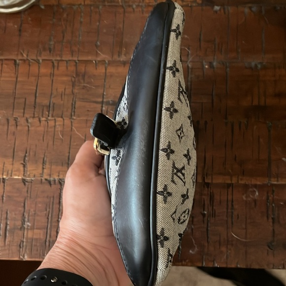 Louis Vuitton blue canvas monogram coin purse 6 in . long and 3 in. wide. - Picture 5 of 8